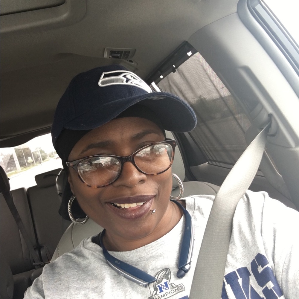 Meet your Posher, Cynthia